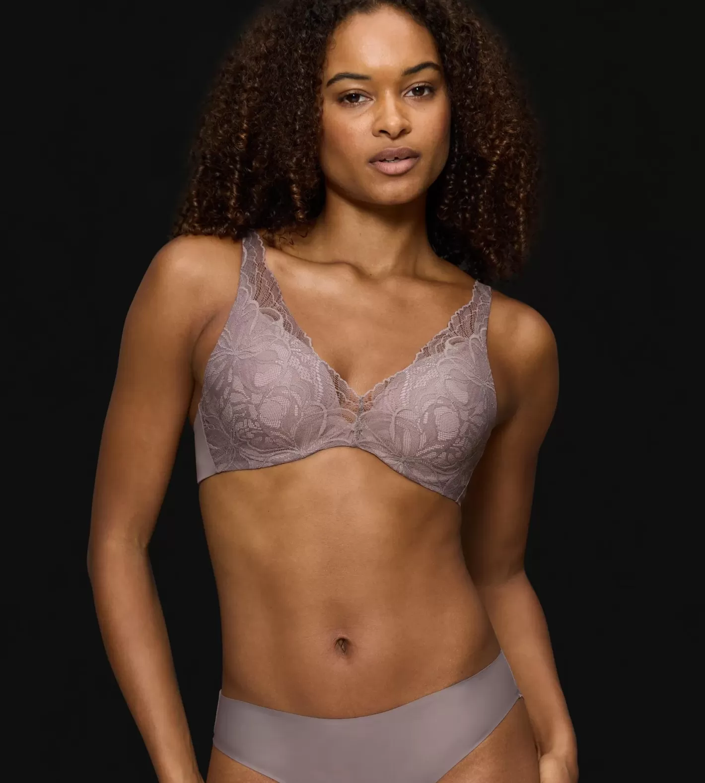 Triumph BODY MAKE-UP ILLUSION LACE