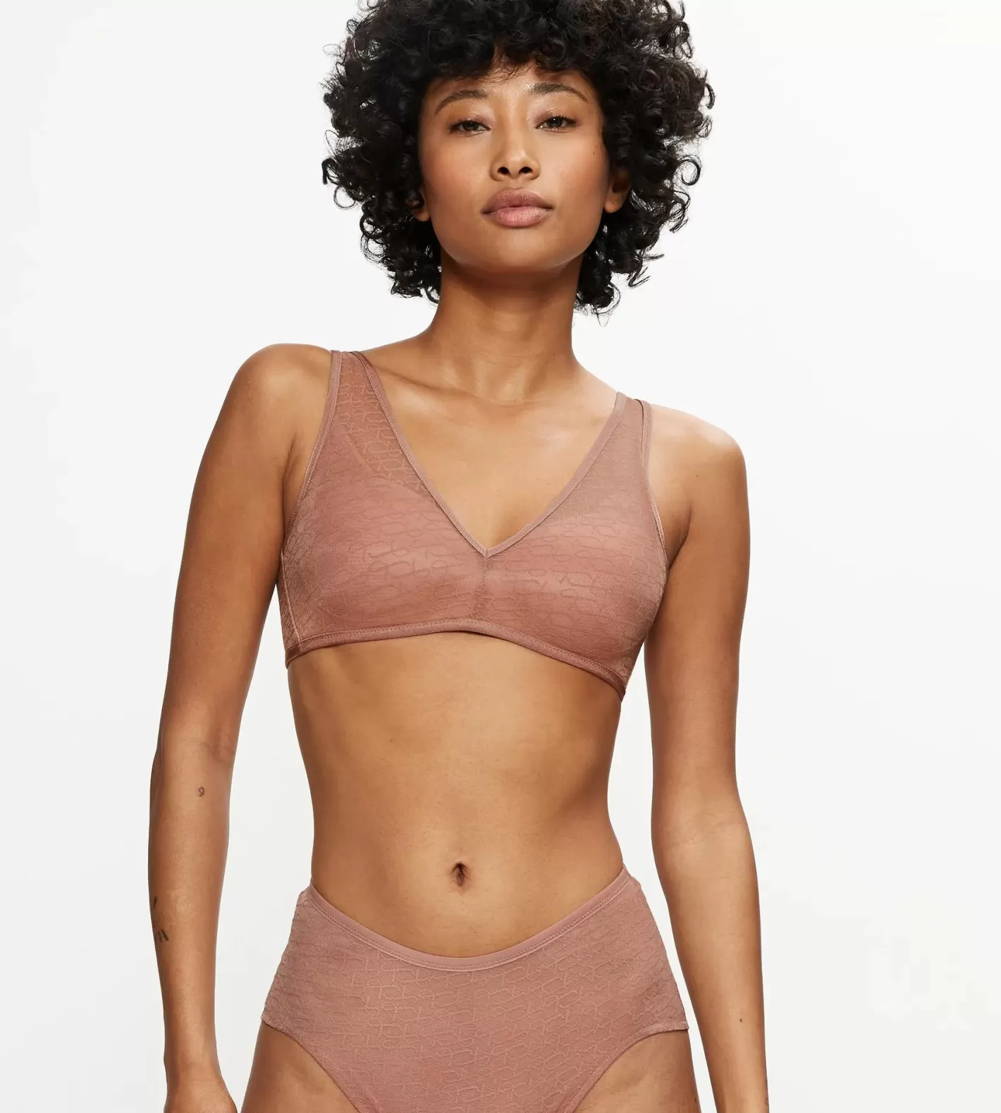 Triumph SIGNATURE SHEER